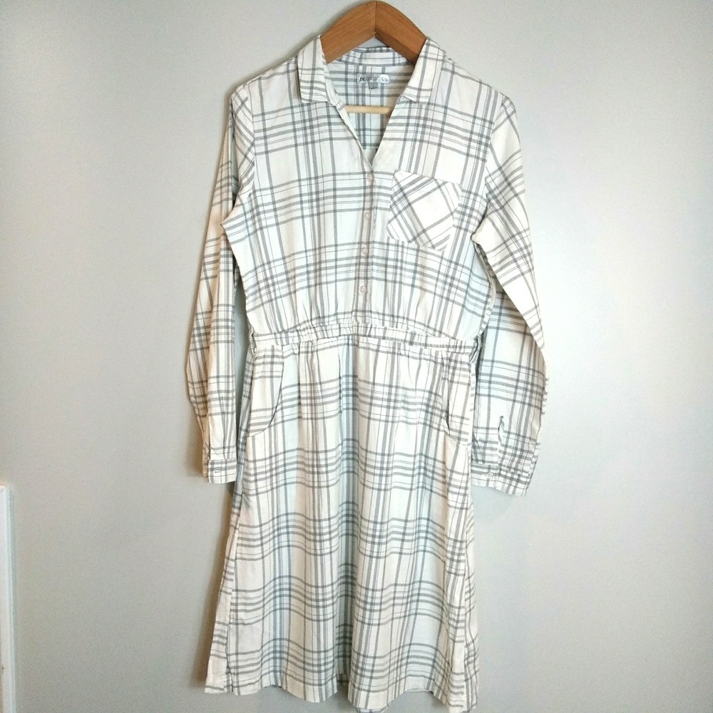 4/$20 DE COLLECTION ◾ Button Dow Midi Dress